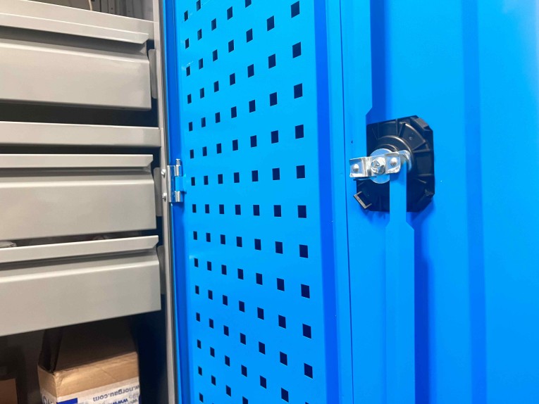 Шкаф инструментальный TNC 180.0 купить в Шкаф инструментальный TNC 180.0 купить в