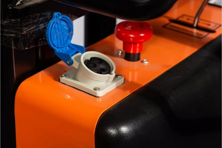 Штабелер с электроподъемом 1,5 т - 2,5 м Вилы: 1100 , Гелевая АКБ, SPN1525 SIBLINE купить в Штабелер с электроподъемом 1,5 т - 2,5 м Вилы: 1100 , Гелевая АКБ, SPN1525 SIBLINE купить в