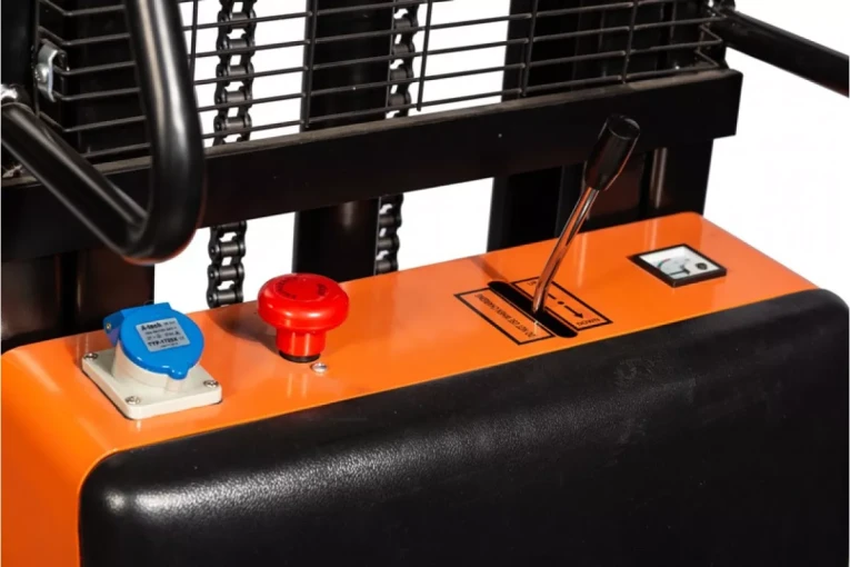 Штабелер электрический самоходный 1 т - 3 м Вилы: 1150 , Гелевая АКБ, CL1030J SIBLINE купить в Штабелер электрический самоходный 1 т - 3 м Вилы: 1150 , Гелевая АКБ, CL1030J SIBLINE купить в