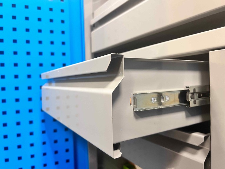 Шкаф инструментальный TNC 182.4B.8S купить в Шкаф инструментальный TNC 182.4B.8S купить в