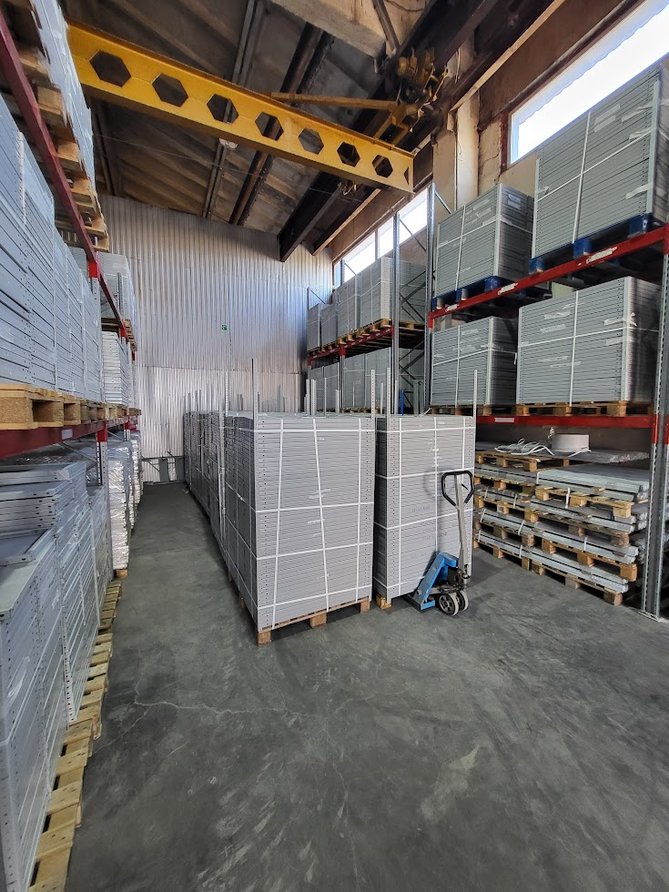 Металлическая полка для стеллажа б/у 100x40 см Металлическая полка для стеллажа б/у 100x40 см