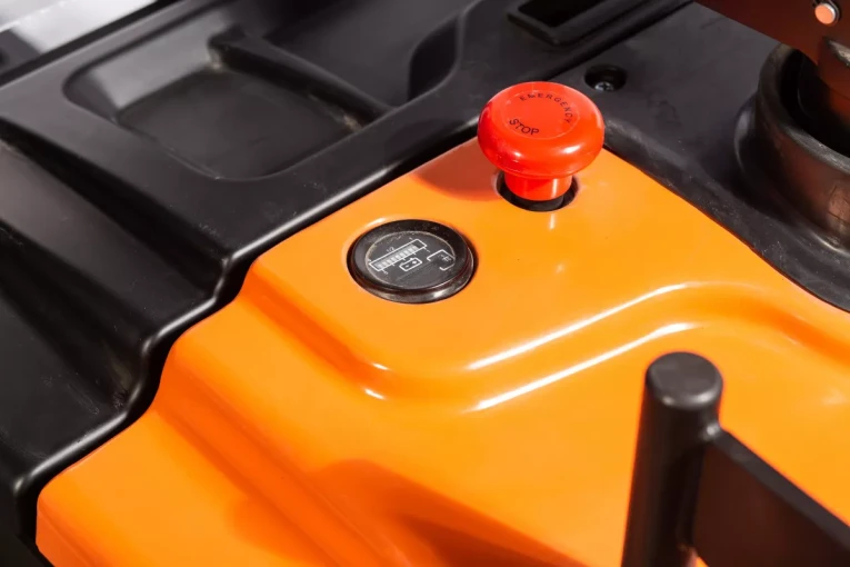 Штабелер электрический самоходный 1,6 т - 3,6 м Вилы: 1150 , АКБ Свинцово - кислотная, CL1636GA SIBLINE купить в Штабелер электрический самоходный 1,6 т - 3,6 м Вилы: 1150 , АКБ Свинцово - кислотная, CL1636GA SIBLINE купить в