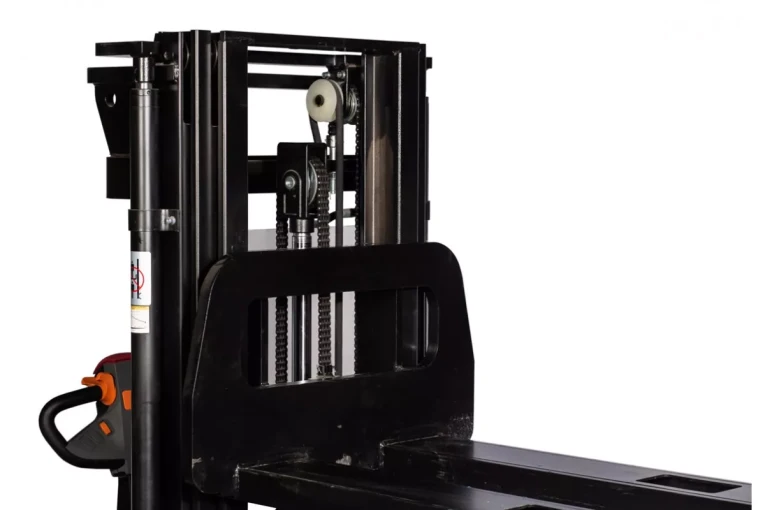 Штабелер электрический самоходный 1,6 т - 4,6 м Вилы: 1150 , АКБ Свинцово - кислотная, CL1646GP SIBLINE купить в Штабелер электрический самоходный 1,6 т - 4,6 м Вилы: 1150 , АКБ Свинцово - кислотная, CL1646GP SIBLINE купить в