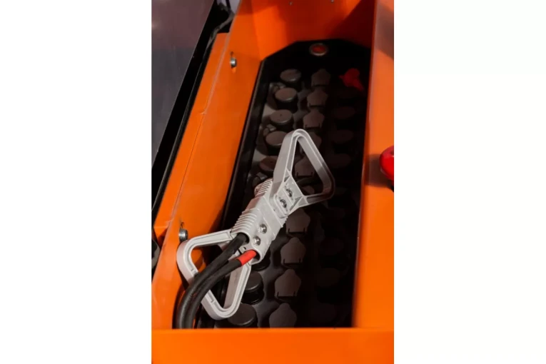 Штабелер электрический самоходный 1,6 т - 4,6 м Вилы: 1150 , АКБ Свинцово - кислотная, CL1646GP SIBLINE купить в Штабелер электрический самоходный 1,6 т - 4,6 м Вилы: 1150 , АКБ Свинцово - кислотная, CL1646GP SIBLINE купить в